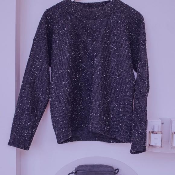 Tops👕 - Picture 2 of 6